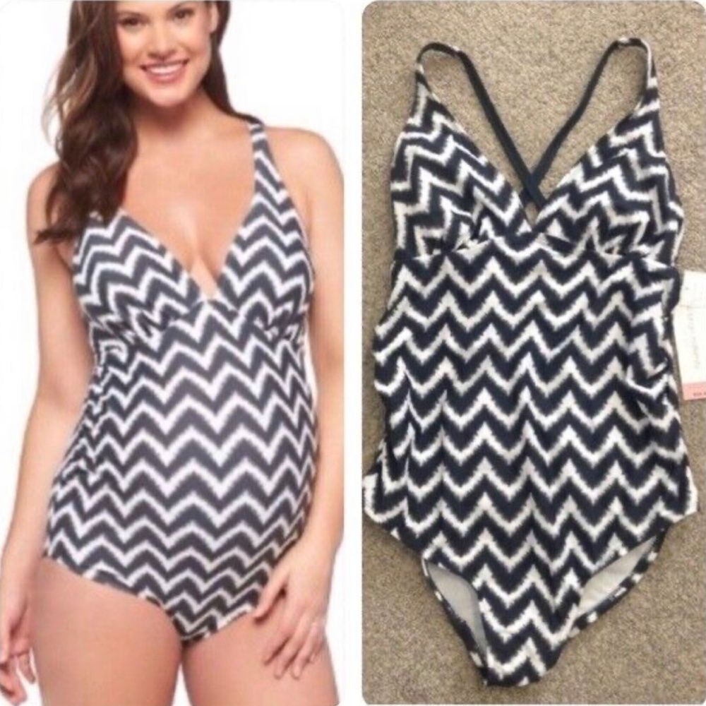 Liz Lange Maternity Chevron One Piece Swimsuit XL Gray White Babymoon Swim - Picture 3 of 12